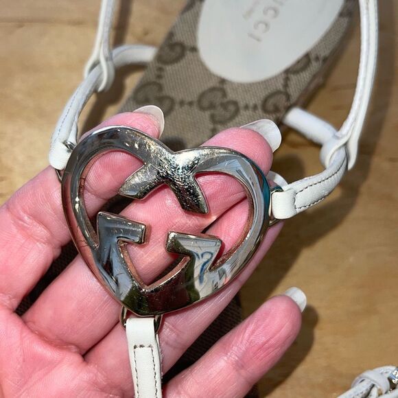 GUCCI Double G Heart Monogram T-Strap Flat Sandals Size 39 US 8.5 Neutral - Picture 7 of 11